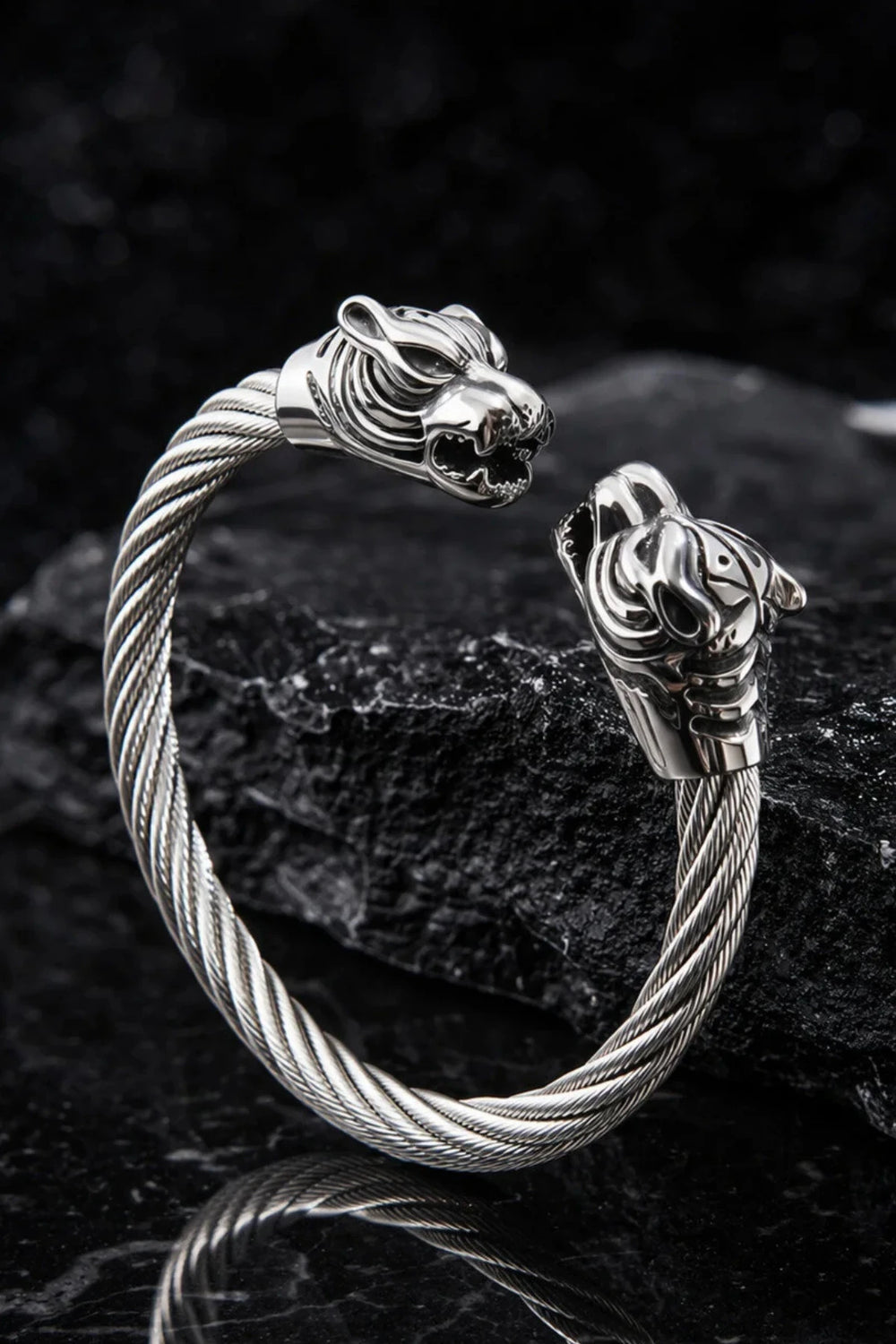 Viking Aslan Başlı Çelik Bileklik – Güç, Cesaret ve Sadakati Sembolize Eden Erkek Çelik Bileklik