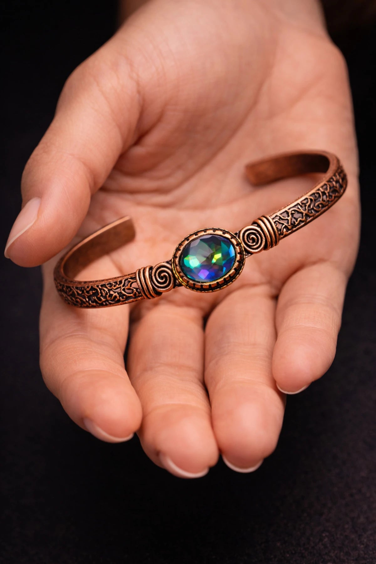 Kadın Bakır Bileklik Doğal Mistik Topaz Taşlı Silindir Model Saf Bakır Bilezik