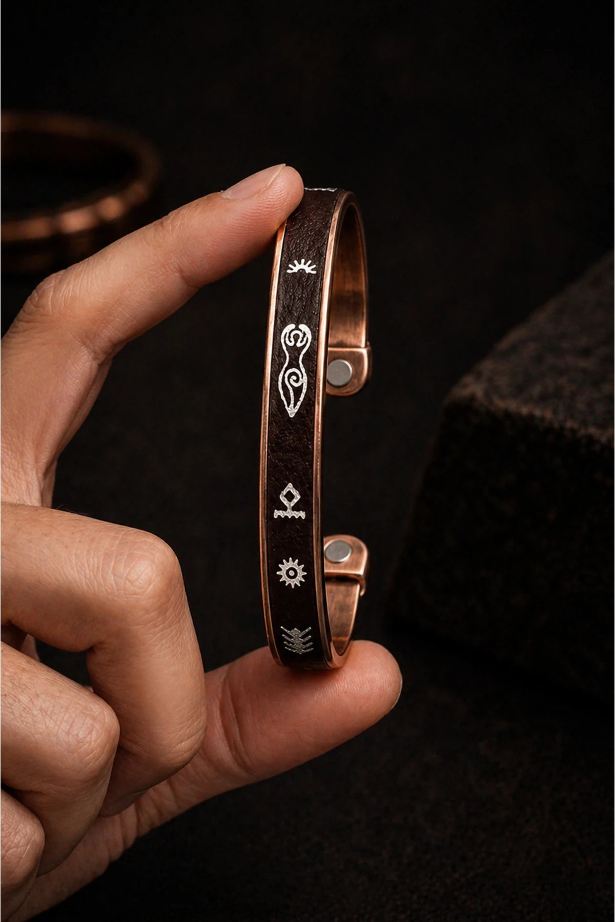 Erkek Saf Bakır Bileklik Üstü Kahverengi Deri ve Desenli Ayarlanabilir Mıknatıslı Model Erkek Kadın Bakır
