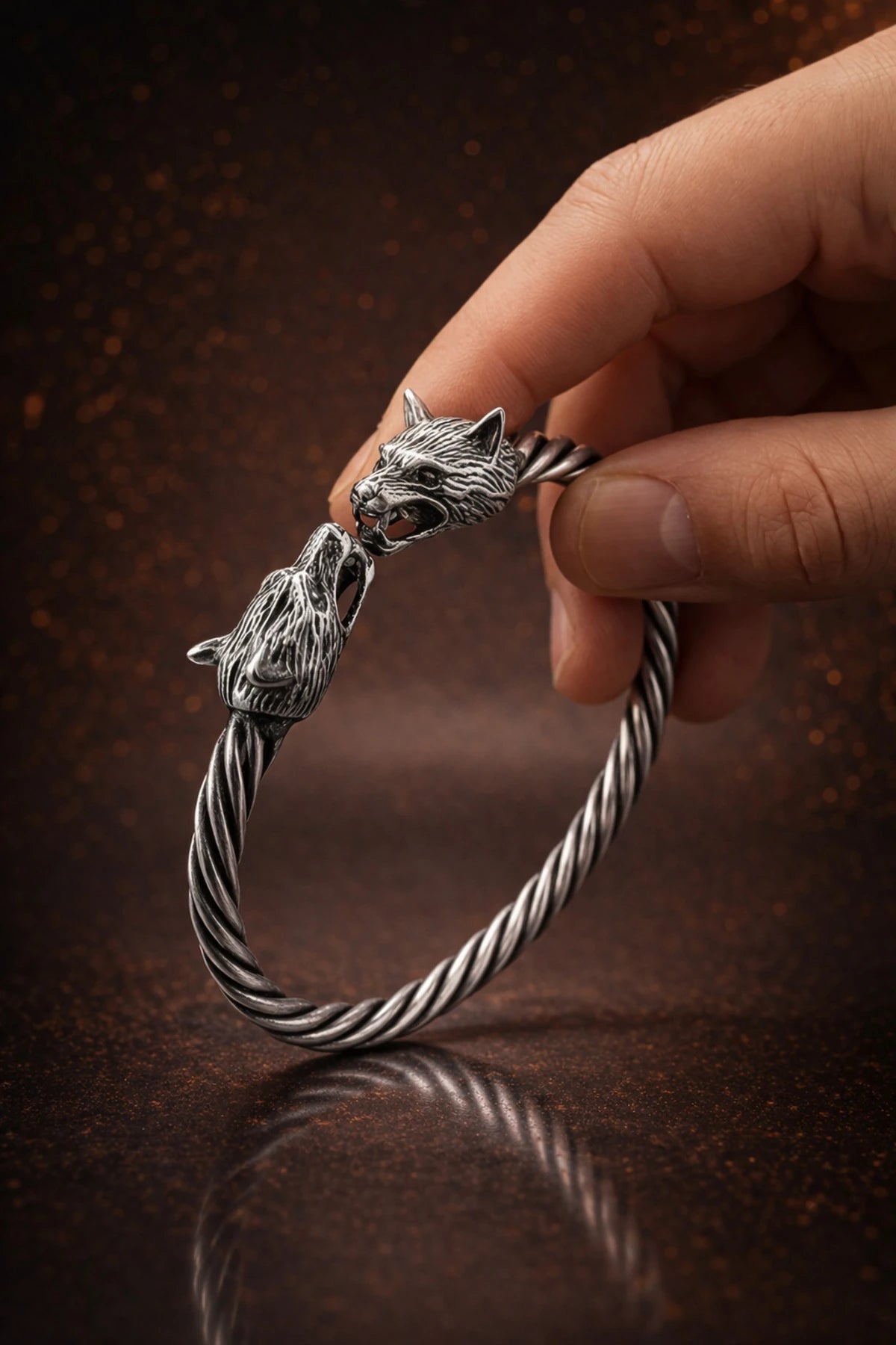 Viking Kurt Başlı Çelik Bileklik – Güç, Cesaret ve Sadakati Sembolize Eden Erkek Çelik Bileklik