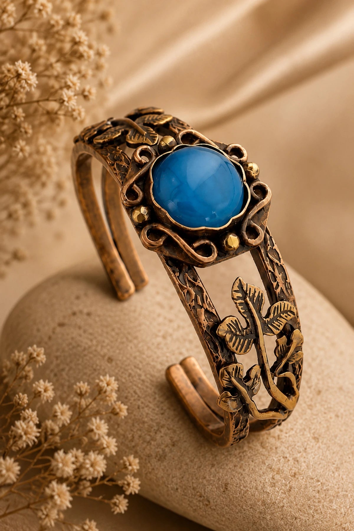 Kadın Mavi Taşlı Bakır Bileklik Yaprak Figürlü Otantik Tasarım Ayarlanabilir Şık Bileklik