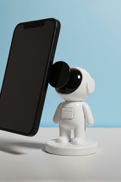 Astronot Manyetik Telefon Tutucu – Kafası 360° Dönen Güçlü Mıknatıs Telefon Numarası Yazılabilir