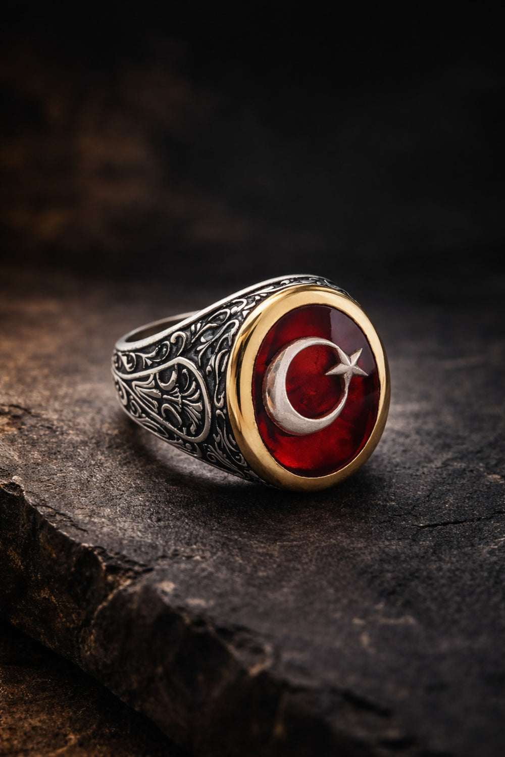Erkek Gümüş Yüzük Ay Yıldız Türk Bayrağı İşlemeli Oval Motifli 925 Ayar Gümüş Yüzük