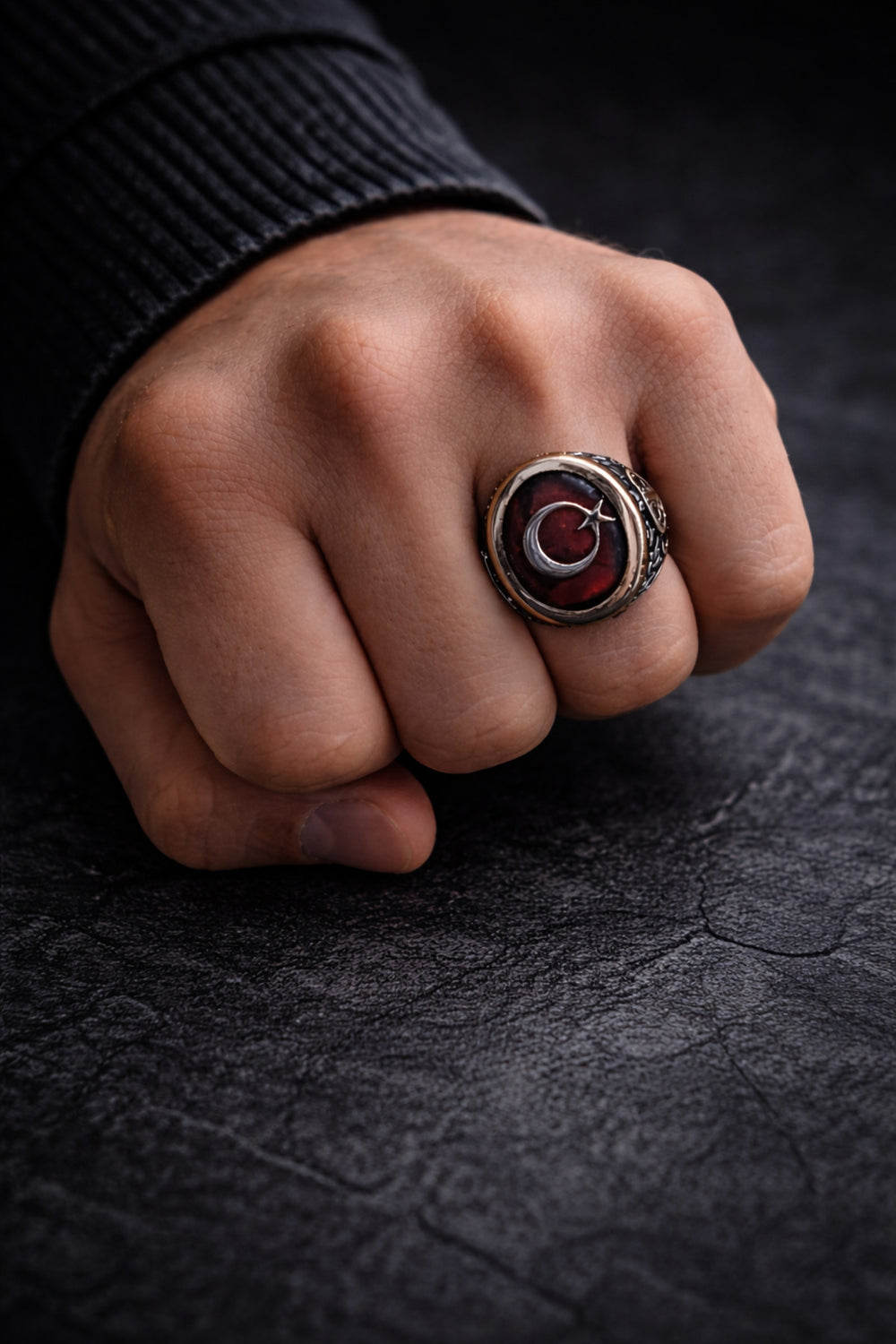 Erkek Gümüş Yüzük Ay Yıldız Türk Bayrağı İşlemeli Oval Motifli 925 Ayar Gümüş Yüzük