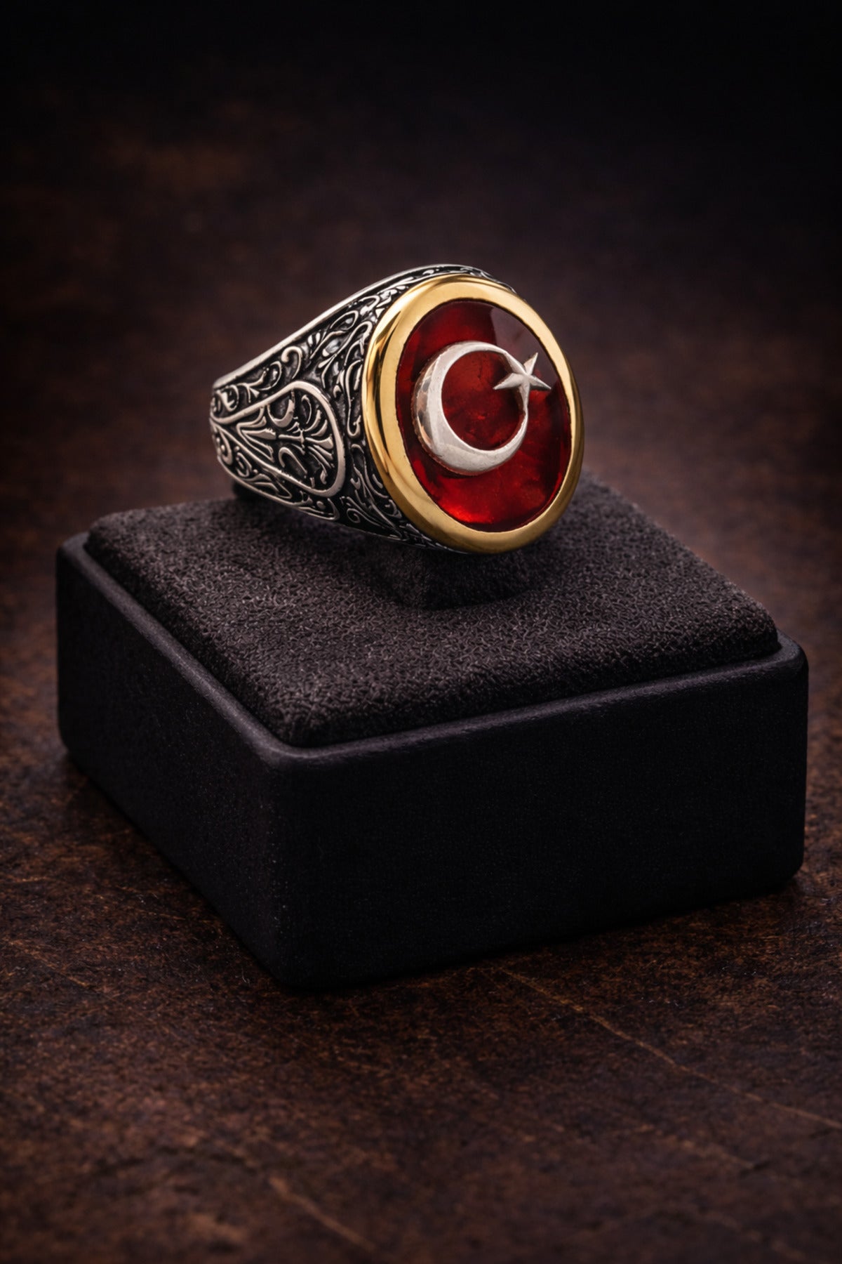 Erkek Gümüş Yüzük Ay Yıldız Türk Bayrağı İşlemeli Oval Motifli 925 Ayar Gümüş Yüzük