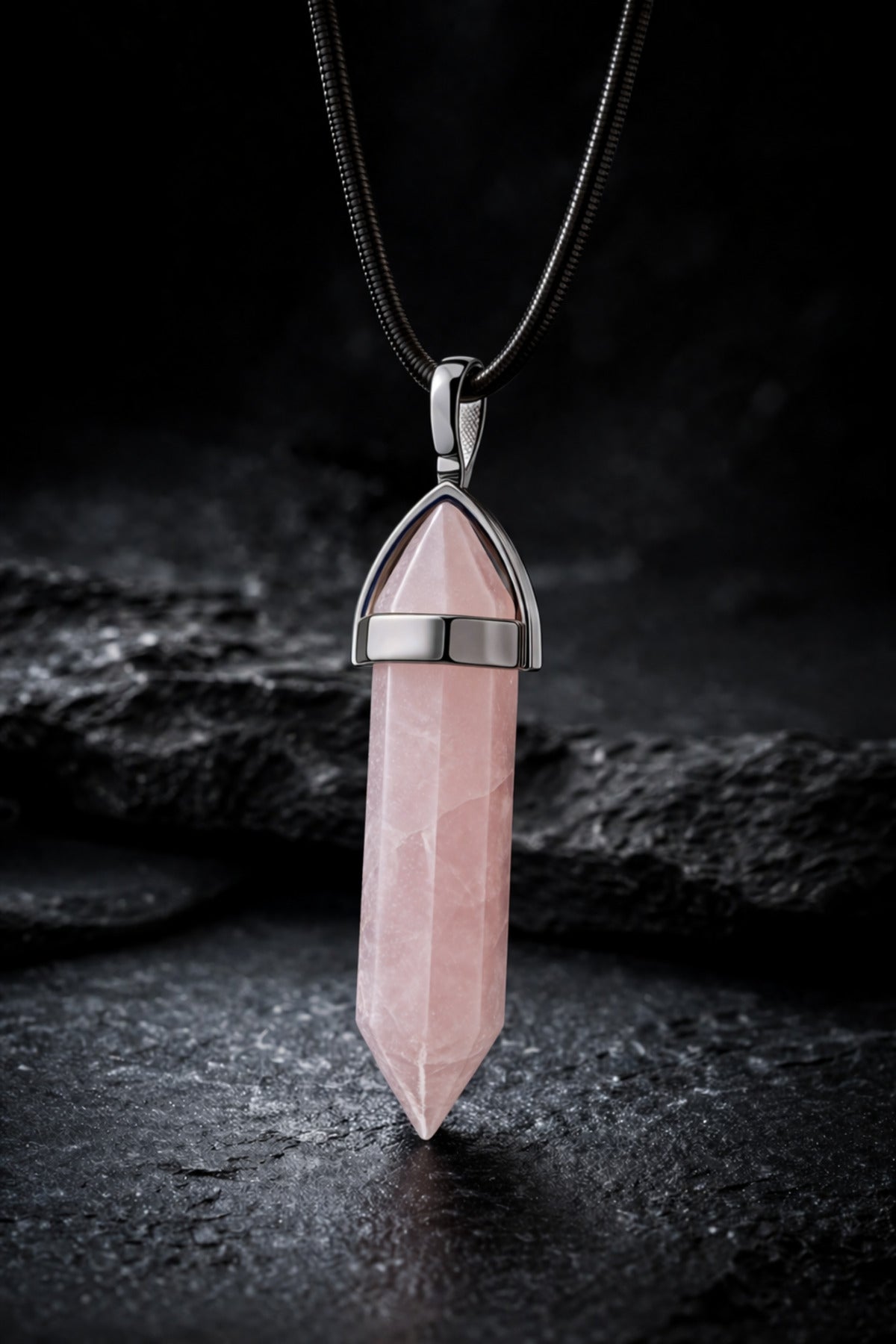 Doğal Açık Pembe Taşlı Kolye – Kuvars Kristal Uçlu, Şık ve Enerji Taşı Kolye